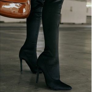 RUN THE GAME - BLACK OVER THE KNEE BOOTS